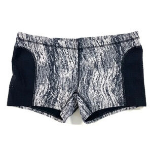 Lululemon Water Sweat 2 Swim Water Short Texture Twist White Black